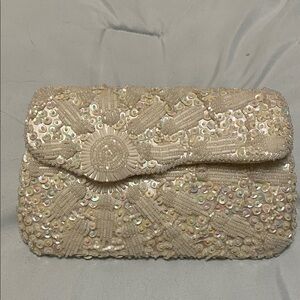 Vintage Elegant Cream Beaded Clutch